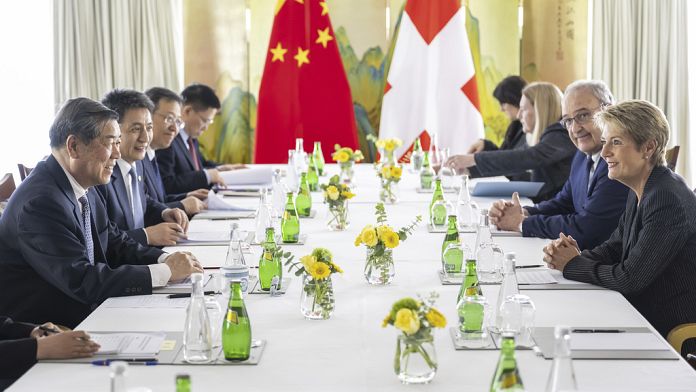 US and China tariff talks begin in Geneva with hope of de-escalating trade dispute