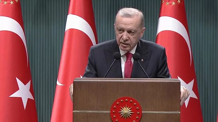 Eroğan telefonda Macron ve Putin'le görüştü: Gündem Ukrayna