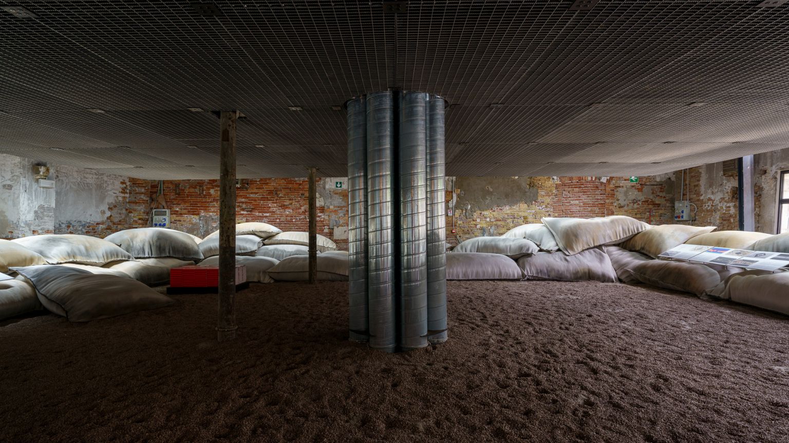 "Heatwave" - Le pavillon du Bahreïn, lauréat du Lion d'or