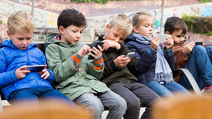 Will the EU ban phones at school?