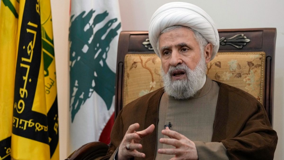 نعيم قاسم: الغارات الإسرائيلية الأخيرة على لبنان "لعبٌ بالنار" ومحاولات إخراجنا من المعادلة فشلت