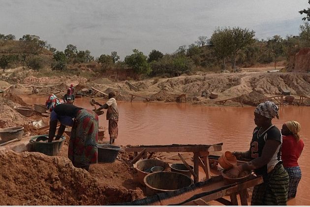 Mercury in Senegal mines endangers families