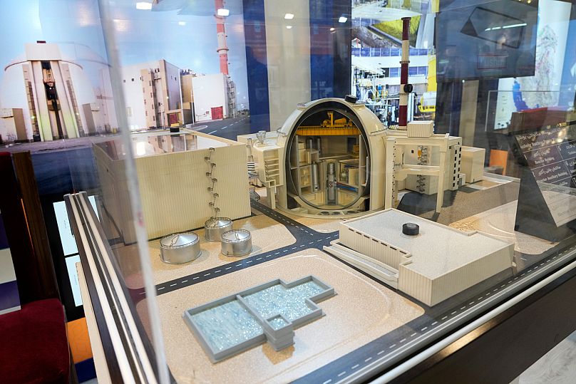 ماکتی از نیروگاه اتمی بوشهر در نمایشگاهی در تهران در سال ۲۰۲۴