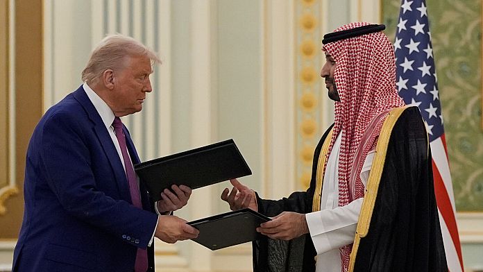US and Saudi Arabia sign €127 billion arms deal on first day of Trump's regional tour