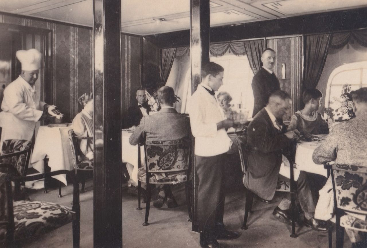 Graf Zeppelin’s passenger room.