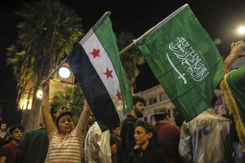  الأجواء الاحتفالية تعم سوريا بعد قرار رفع العقوبات الأمريكية، مساء الثلاثاء، 13 أيار/مايو 2025.