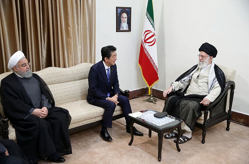 شینزو آبه حامل نامه ترامپ برای علی خامنه‌ایدر سال ۲۰۱۹