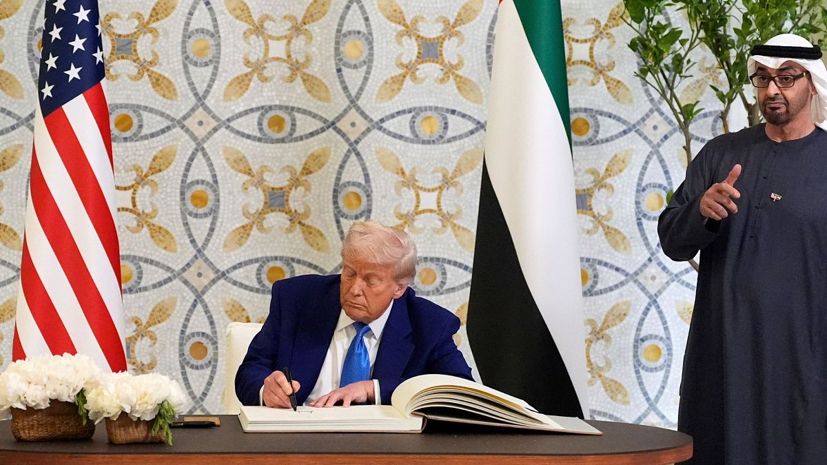 ドナルドトランプはペルシャ湾をアラブ首長国連邦で50億ドルで終えました