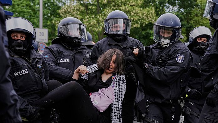 Berlin'deki Filistin yanlısı protesto, yaralanmalar ve tutuklamalarla sona erdi