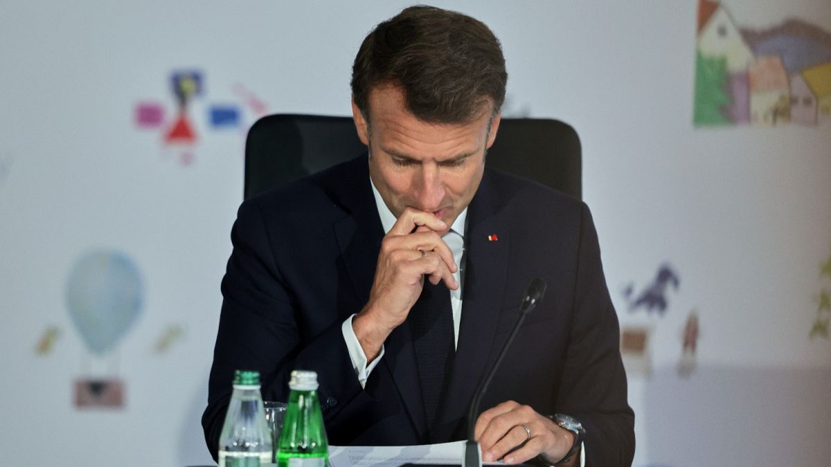 Macron takes centre stage in Romania’s election showdown