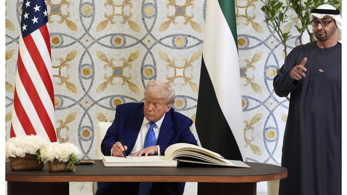 ترامب يدعم إنشاء أضخم مركز للذكاء الاصطناعي في الشرق الأوسط لمواجهة الصين