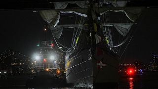 Mexican tall ship strikes Brooklyn Bridge, killing 2 crew members