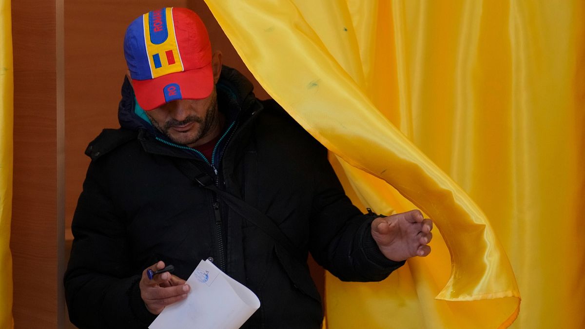 Ρουμανία: Εκλογές σε τεταμένο κλίμα – Μεγάλη η προσέλευση των ψηφοφόρων