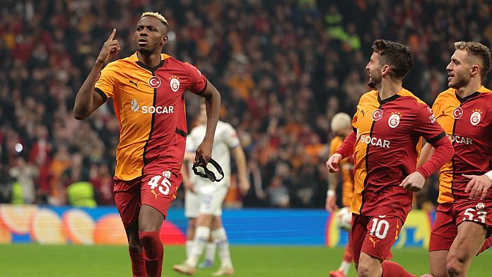 Galatasaray 25. şampiyonluğunu ilan etti, 5. yıldızı takan ilk Türk takımı oldu