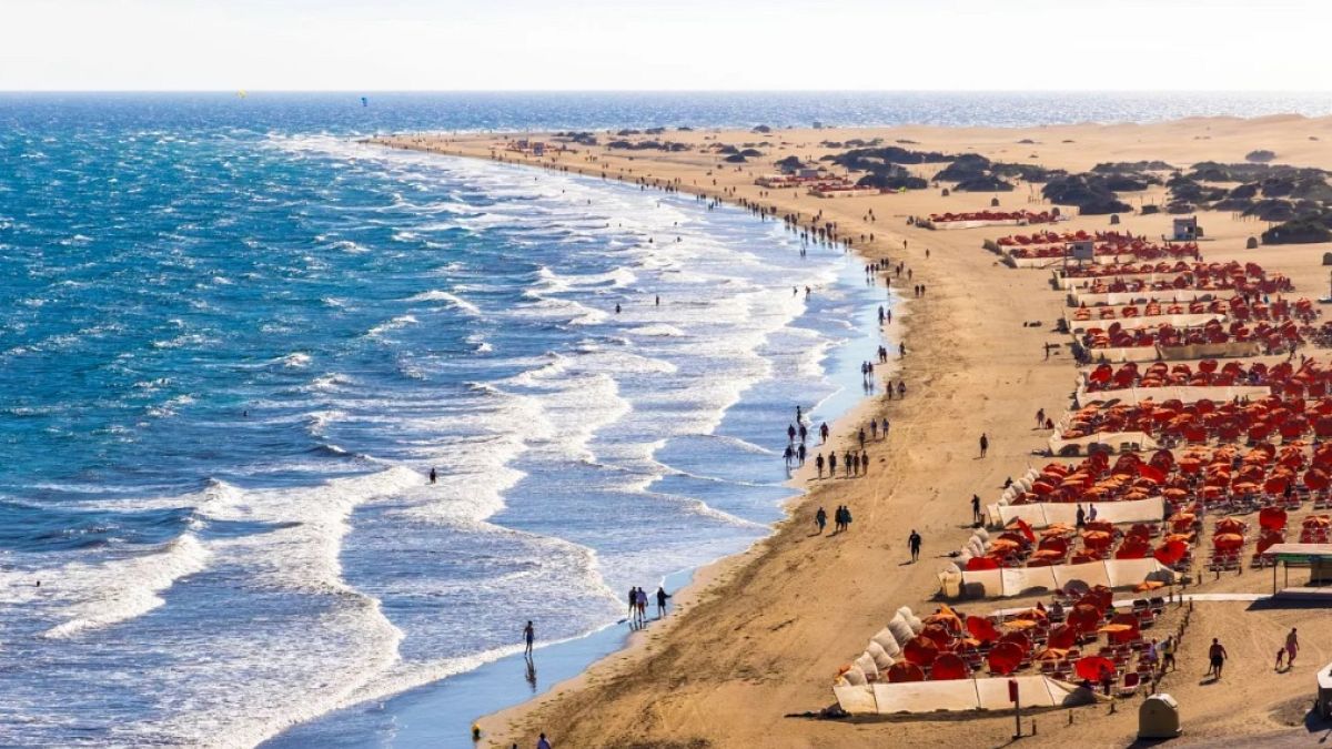 "انهيار كامل".. احتجاجات في جزر الكناري ضد السياحة الجماعية