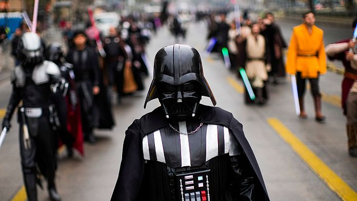 ‘Parade of the Galaxies’ brings Star Wars fans to Santiago streets