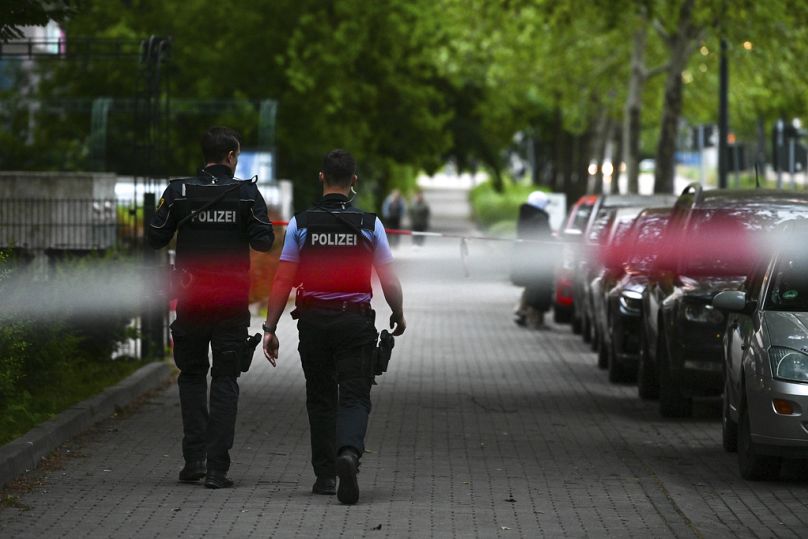 In Bielefeld stach ein Syrer auf Barbesucher Sonntagfrüh wahllos ein.