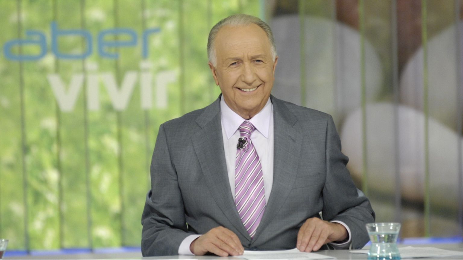 Fallece Manuel Torreiglesias, el 'padre' del emblemático programa de salud y bienestar 'Saber Vivir' | Euronews