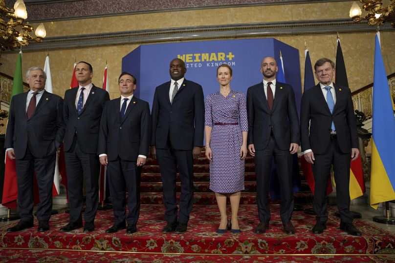 Kalla Kajas,  a Alta Representante da União Europeia para os Negócios Estrangeiros, com ministros dos NE europeus durante as conversações de “Weimar+”, 12 maio 2025