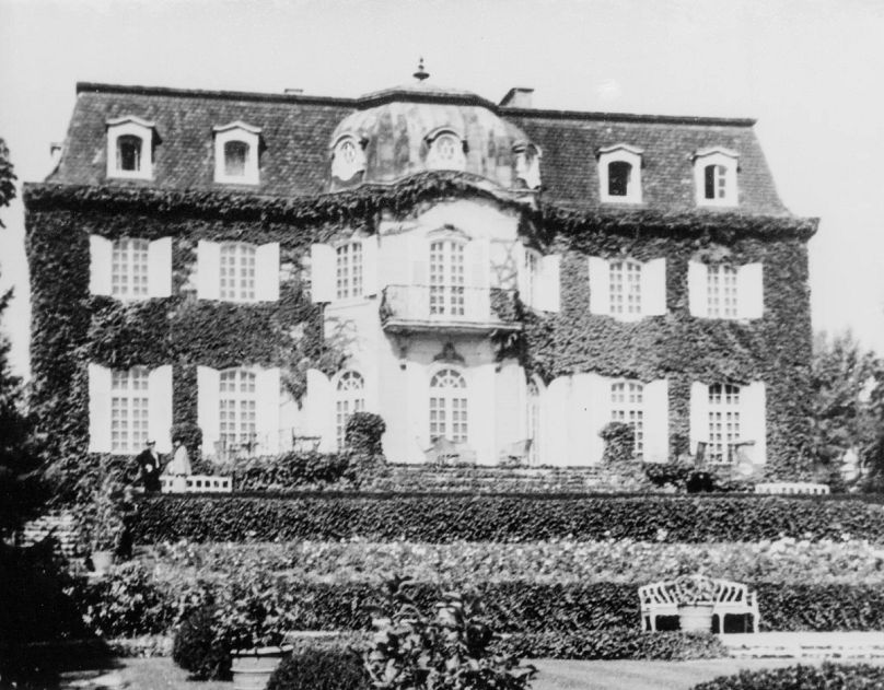 A rezidencia hátsó frontja az 1920-as években 