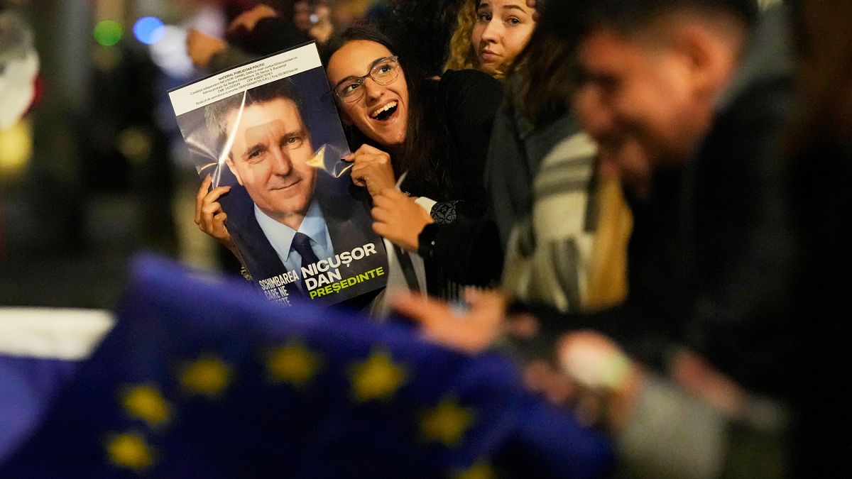 Hungarian minority plays key role in Nicușor Dan's Romanian presidential win