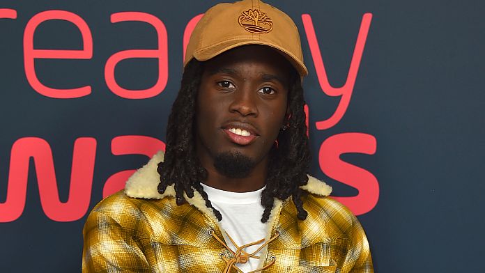 Okulu bırakan fenomen, kendi 'üniversitesini' kurdu: Binlerce içerik üreticisi kayıt olmaya çalıştı