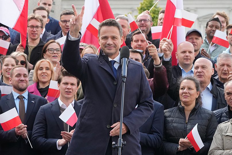 Le maire libéral de Varsovie, Rafał Trzaskowski s'adresse à ses partisans à Varsovie, en Pologne, le lundi 19 mai 2025
