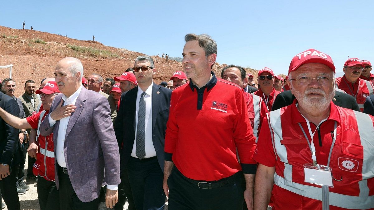 Bayraktar: ABD, Diyarbakır havzasında 6 milyar varillik kaya petrolü rezervi olduğunu tahmin ediyor