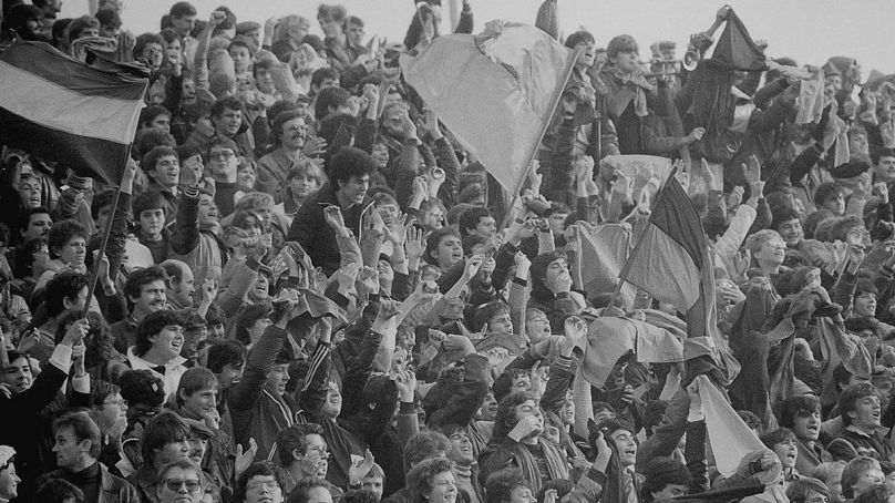 A fehérvári UEFA-kupa mérkőzéseken egy gombostűt sem lehetett leejteni a zsúfolt Sóstói Stadionban az 1984/85-ös sorozatban 