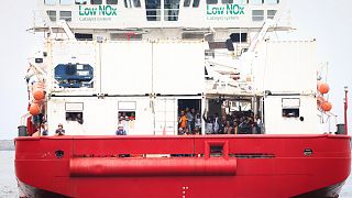Italie : la Cour constitutionnelle examine la détention du navire humanitaire Ocean Viking