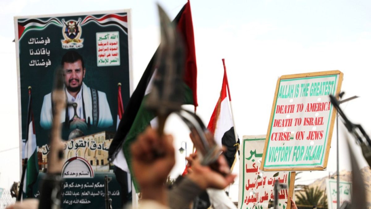 الحوثي: العمليات اليمنية أربكت إسرائيل والأمريكيون غادروا بخسارة 3 مقاتلات