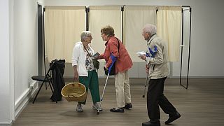 مسنون في بومونت، شمال فرنسا، 30 يونيو 2024