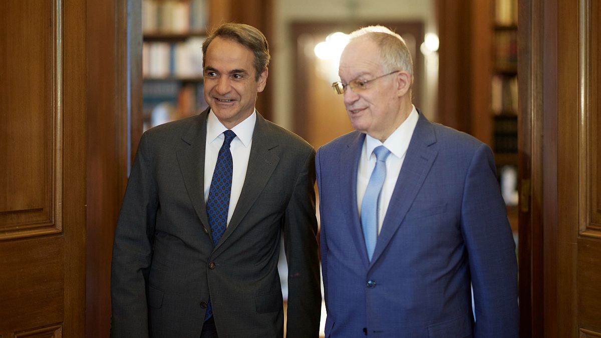 Ελλάδα: Η αναθεώρηση του Συντάγματος στο επίκεντρο συνάντησης Μητσοτάκη-Τασούλα
