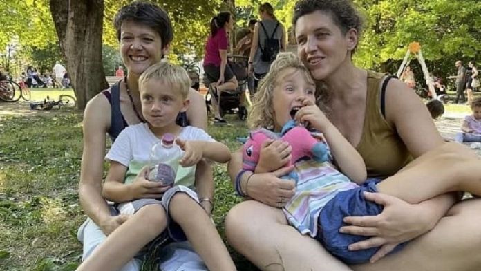 Le famiglie arcobaleno celebrano la sentenza della Corte costituzionale: "Abbiamo fatto la storia"