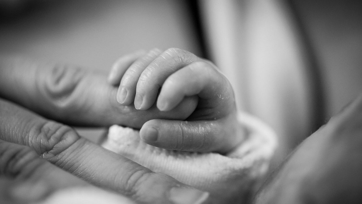 Avrupa alarma geçti: Kanser mutasyonu taşıyan kişi sperm bağışlayınca 67 çocuk doğdu