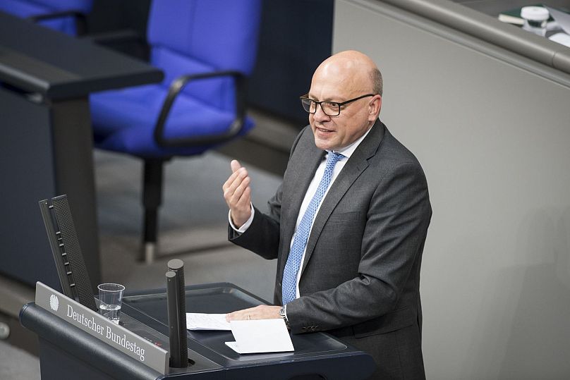 Bundestagsabgeordneter und Innenpolitischer Sprecher der Unions-Fraktion: Alexander Throm (CDU).