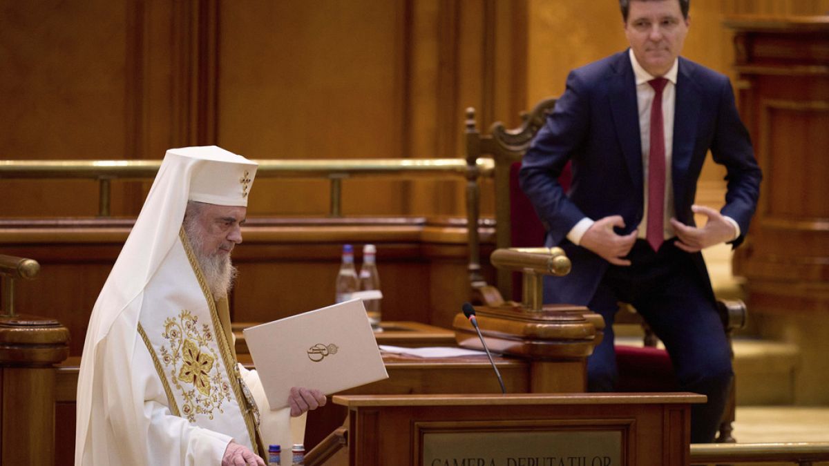 Ρουμανία: Ορκίστηκε ο νέος φιλοευρωπαίος πρόεδρος Νικούσορ Νταν