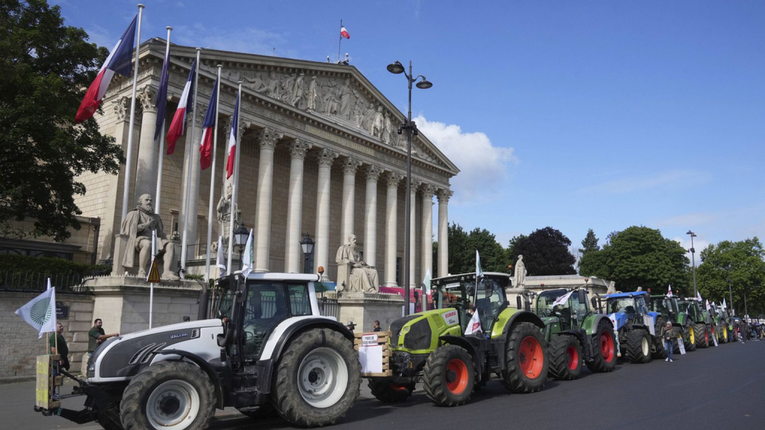 French farmers rally as controversial ...