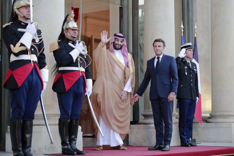 Mohammed bin Salman Párizsban Macron elnökkel, 2022