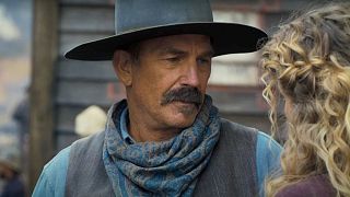 Kevin Costner poursuivi en justice par une doublure pour une scène de viol non scénarisée dans "Horizon".