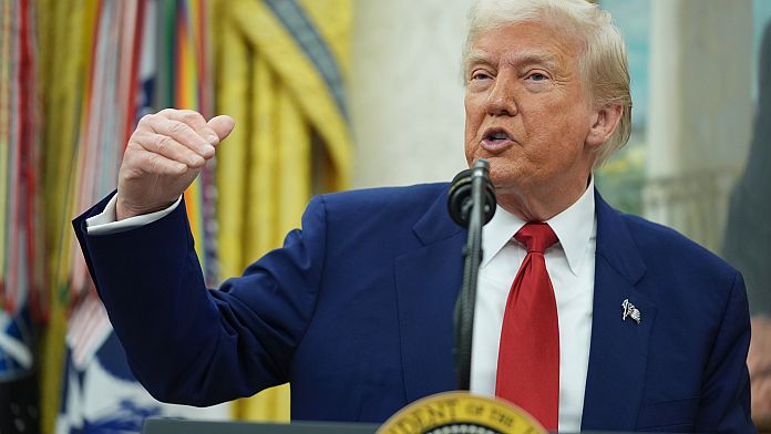 ABD mahkemesinin Trump'ın tarifelerini erteleme kararı ardından Wall Street geriledi