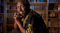 Décès de Ngũgĩ wa Thiong’o, écrivain kényan de la décolonisation des langues