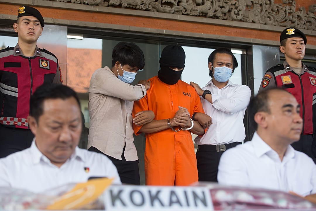 Police in Indonesia arrest Australian man for allegedly smuggling ...