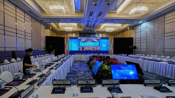 Forum difesa a Singapore: presenti Macron e Hegseth, delegazione cinese di basso livello