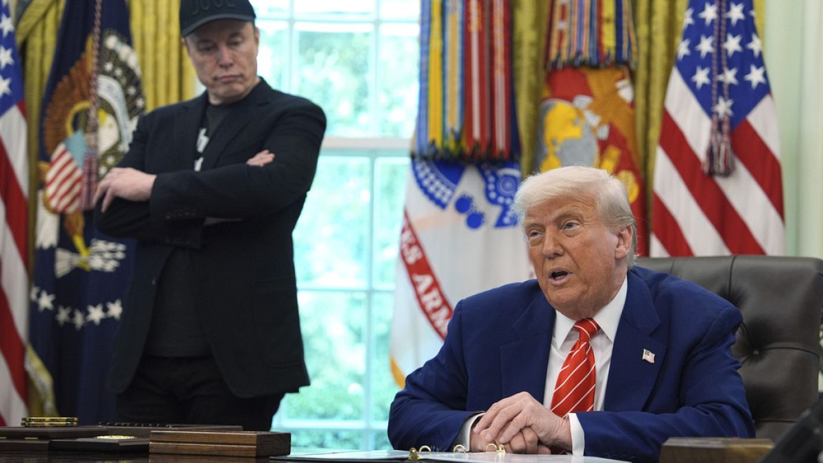 Trump gives Elon Musk an Oval Office sendoff