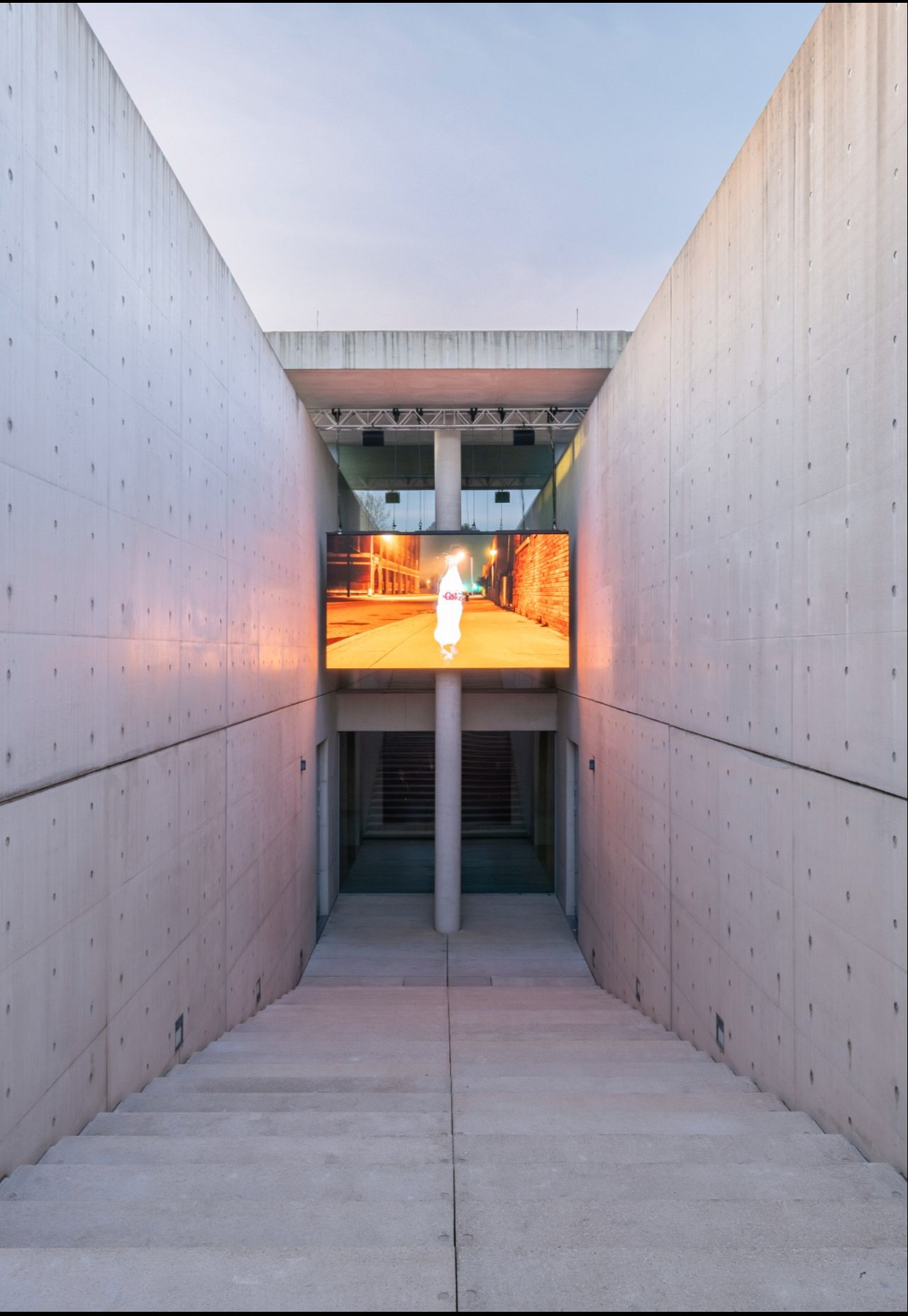 View of exhibition venue Langen foundation