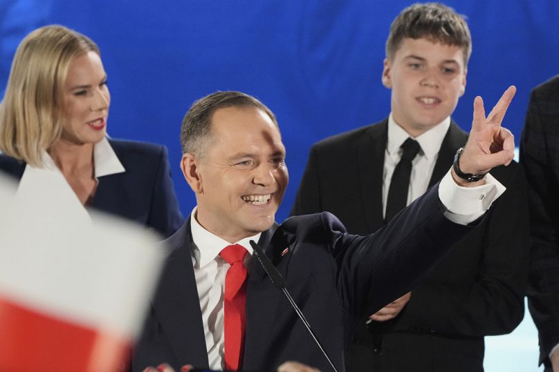 Karol Nawrocki podczas wieczoru wyborczego w Warszawie