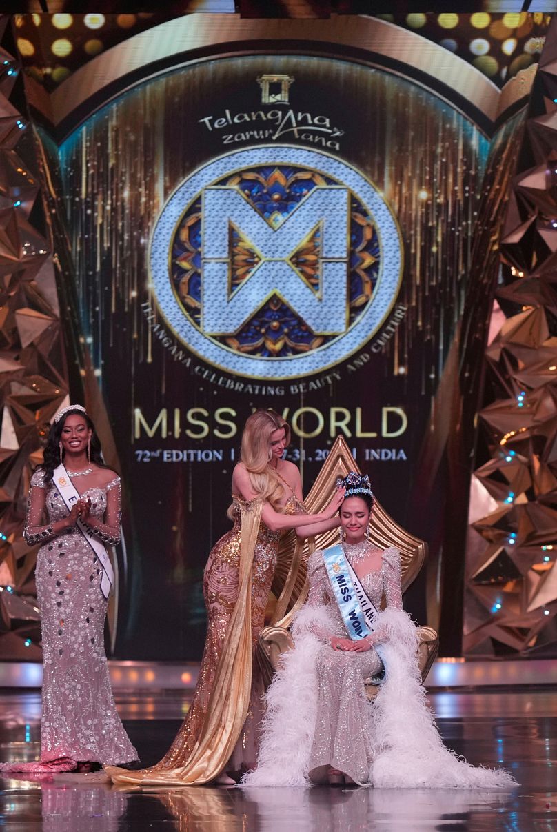 Krystyna Pyszkova crowns her successor Opal Suchata