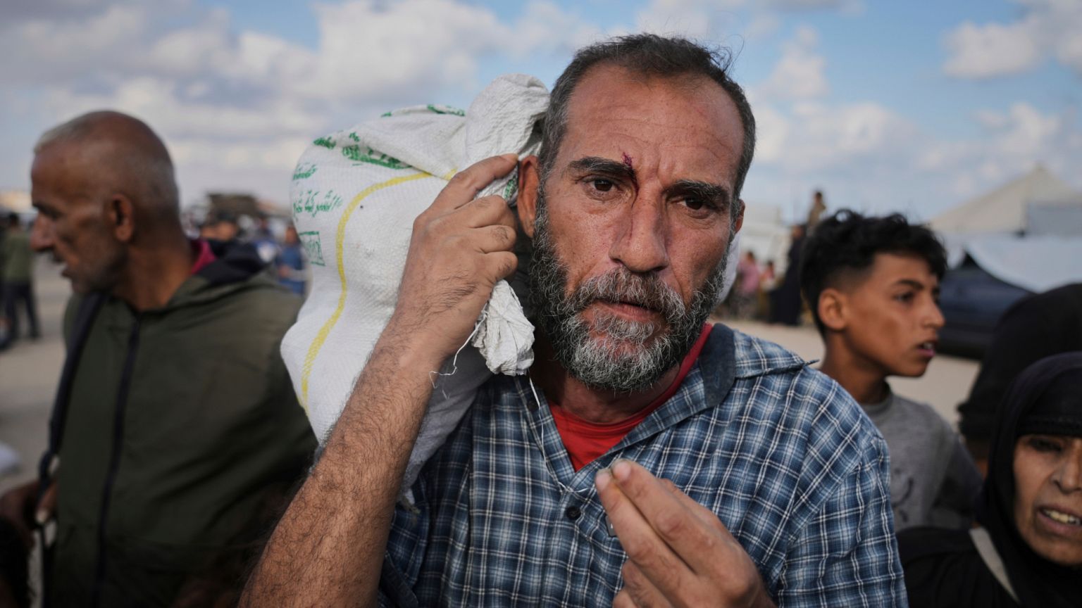 Varios muertos durante un ataque a un enclave humanitario en Gaza