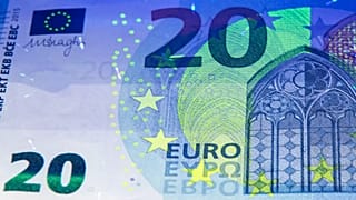 archives - 04 Jun 2025. euronews : International and European news ...